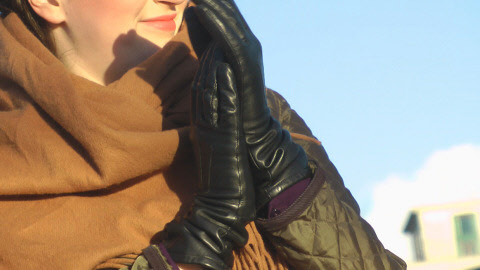 girl-leather-gloves-3-page13