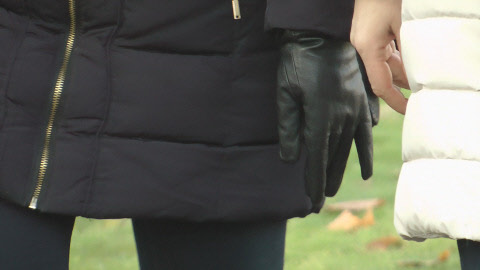 girl-leather-gloves-7-page-6