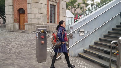 girls-in-leather-jackets-candid