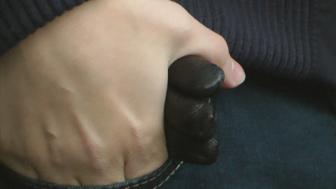 girl-black-leather-gloves-dec13-page-2-6