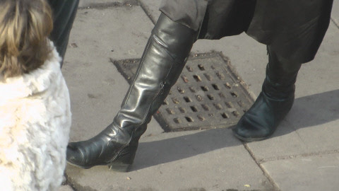 girls-in-leather-candid-street