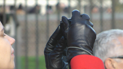 girl-in-leather-gloves-5-page3