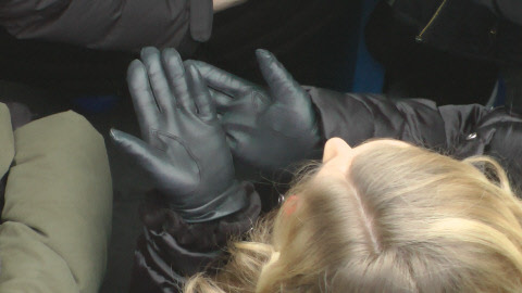 girl-leather-gloves-6-page-7
