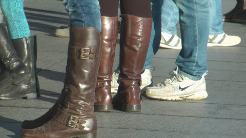 girl-wearing-leather-boots-2-page-9