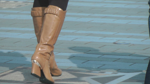 asian-girl-in-leather-jacket-boots