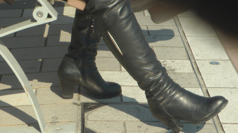 asian-girl-in-leather-jacket-boots