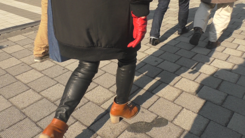 asian-girl-in-leather-jacket-boots