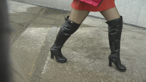 asian-girl-in-leather-jacket-boots