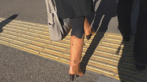 asian-girl-in-leather-jacket-boots