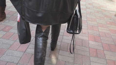 asian-girl-in-leather-jacket-boots