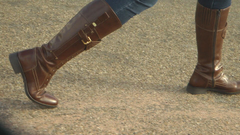 brown-leather-boots-sand