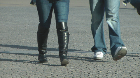 girls-in-leather-candid-street