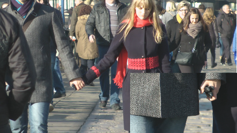 girls-in-leather-candid-street