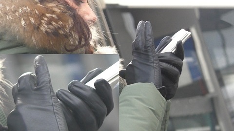 girl-wearing-leather-gloves