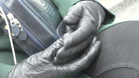 girl-wearing-leather-gloves